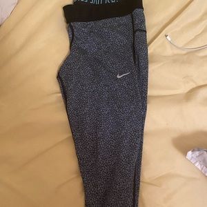 3/4th Nike leggings